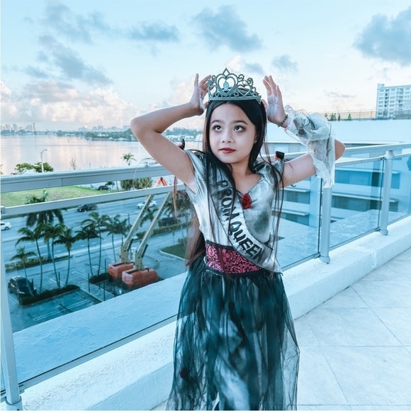 Halloween girls costume- dead prom queen zombie 8-10 - Picture 8 of 9